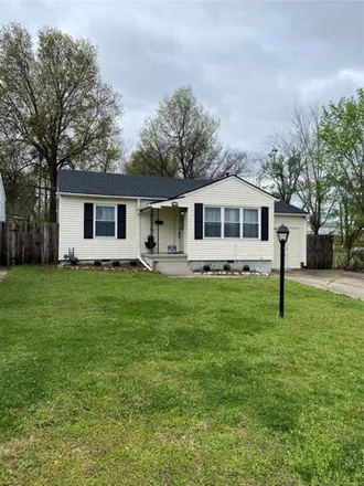 Buy this 2 bed house on 3446 East 29th Street in Tulsa, OK 74114