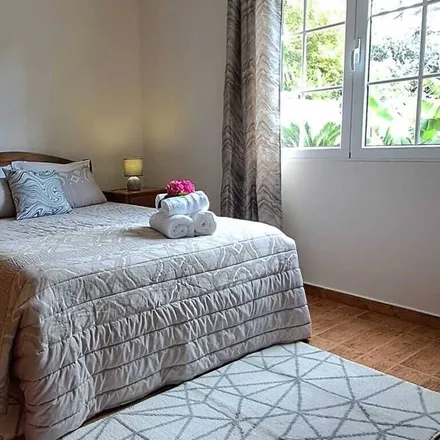 Rent this 2 bed house on Alameda da História de Portugal in 9050-401 Funchal, Madeira