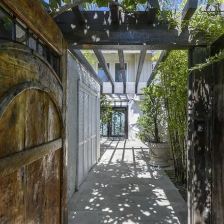 Image 3 - 2629 Angelo Dr, Los Angeles, California, 90077 - House for sale