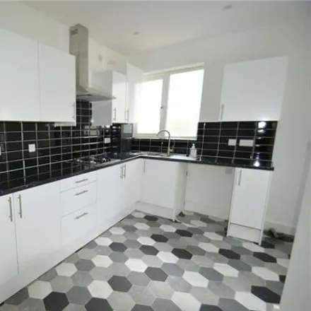 Image 2 - Hail & Ride Foxley Wood, Northwood Avenue, London, CR8 2EP, United Kingdom - Duplex for rent