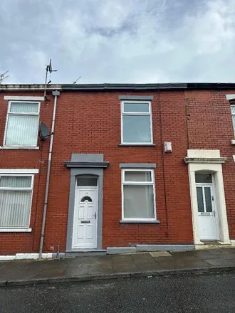 Rent this 2 bed townhouse on Kirby Road in Blackburn, BB2 4HW