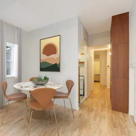 Image 3 - 310 E 23rd St Apt 5A, New York, 10010 - House for sale