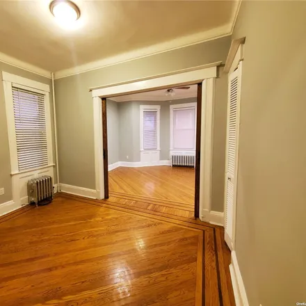 Image 3 - 104-58 91st Avenue, New York, NY 11418, USA - House for rent