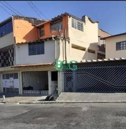 Buy this 5 bed house on Rua Nahomi Harada Ribeiro in Vila Rio, Guarulhos - SP