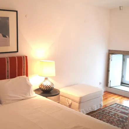 Rent this 3 bed apartment on Ordem de Malta in Rua Francisco da Rocha Soares, 4050-630 Porto