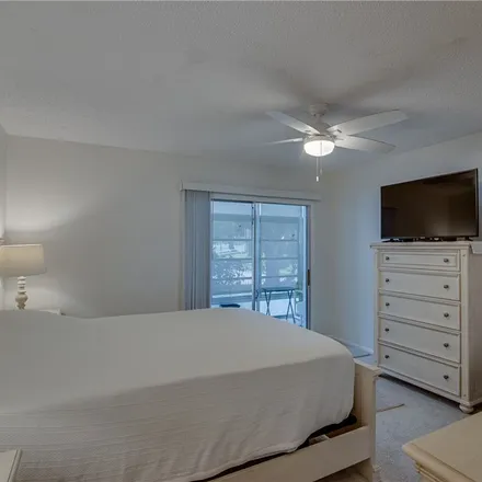 Rent this 2 bed apartment on 17 Pine Arbor Lane in Oslo, Florida Ridge