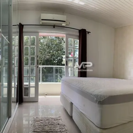 Rent this 2 bed house on Avenida Rubi in Mariscal, Bombinhas - SC