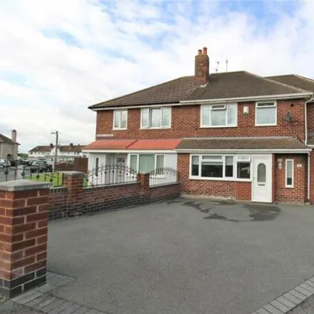 Buy this 5 bed duplex on Murrayfield Drive in Leasowe, CH46 3RP