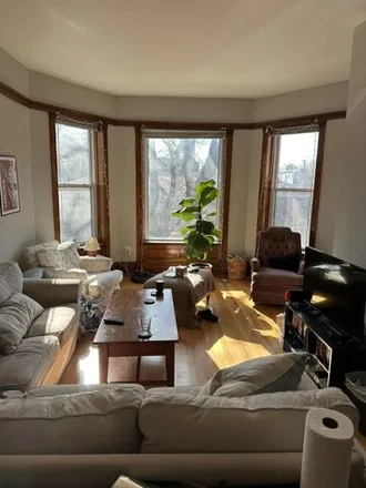 Image 8 - 1104 West Oakdale Avenue, Chicago, IL 60657, USA - House for sale