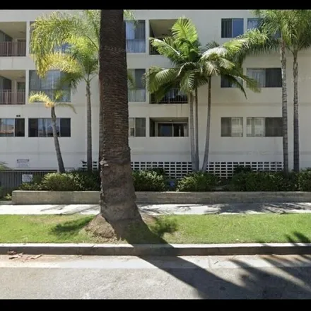 Rent this 2 bed condo on 153 South Palm Drive in Beverly Hills, CA 90212