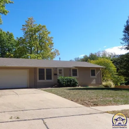 Image 1 - 3040 Southwest Westwood Drive, Topeka, KS 66614, USA - House for sale