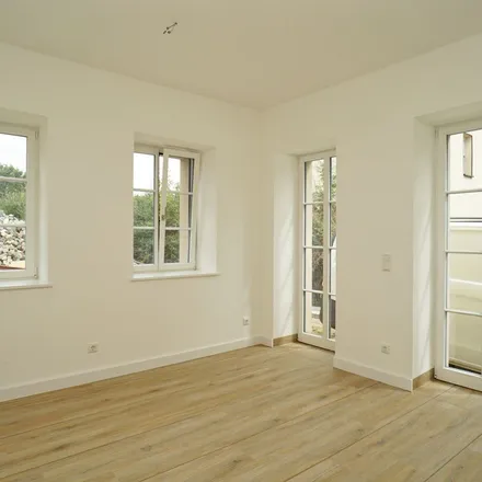 Rent this 3 bed apartment on Kesselsdorfer Straße 185 in 01169 Dresden, Germany