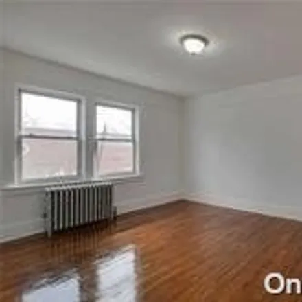 Image 3 - 88-04 207th Street, New York, NY 11427, USA - House for rent