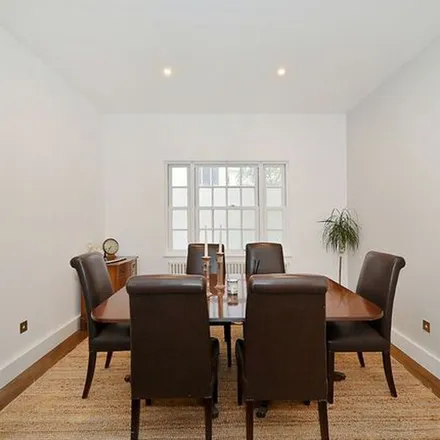 Rent this 5 bed apartment on Eaton Mews North in London, SW1X 8LJ