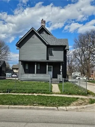 Buy this studio house on 1215 Forest Avenue in Des Moines, IA 50311