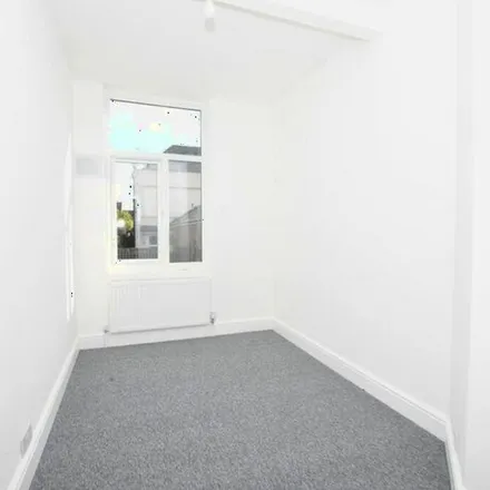 Image 9 - Rite Price Furniture, Market Street, Rugby, CV21 3HG, United Kingdom - Townhouse for rent