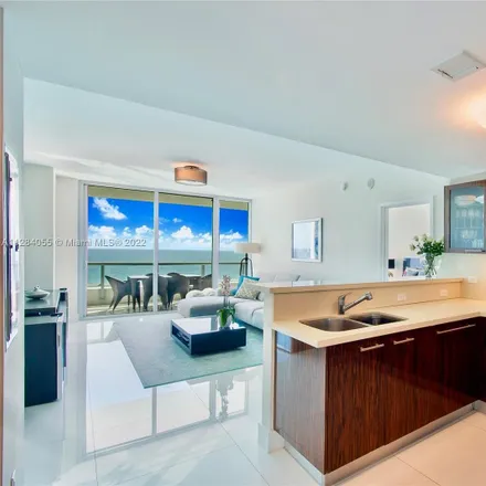 Image 7 - The Strand at Carillon Miami, 6801 Collins Avenue, Atlantic Heights, Miami Beach, FL 33141, USA - Condo for rent