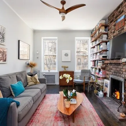 Image 2 - 345 West 21st Street, New York, NY 10011, USA - Apartment for sale