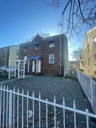 Buy this 8 bed house on 479 Fabyan Place in Newark, NJ 07112