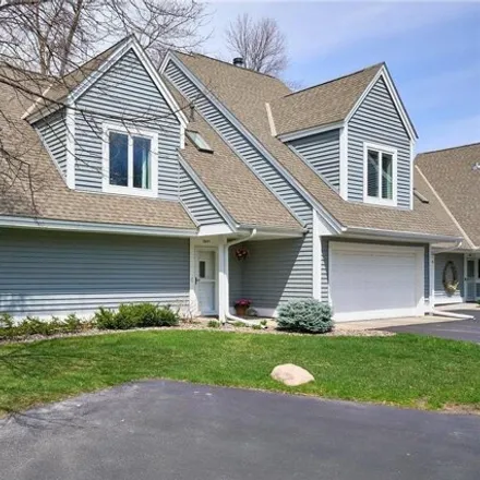 Buy this 3 bed house on 1519 Hollybrook Road in Wayzata, MN 55391