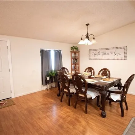 Image 6 - 26th Street East, Lancaster, CA 93535, USA - Apartment for sale