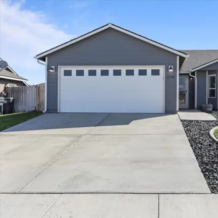 Buy this 3 bed house on 5781 Wrigley Drive in Pasco, WA 99301