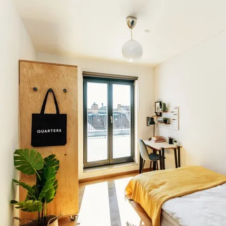Rent this 5 bed room on Krossener Straße 1 in 10245 Berlin, Germany