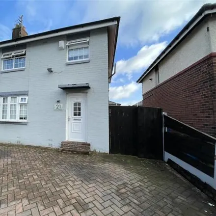 Buy this 3 bed duplex on Linden Avenue in Pendlebury, M6 7HS