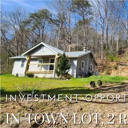 Buy this 3 bed house on 409 Lakeside Drive in Franklin, NC 28734