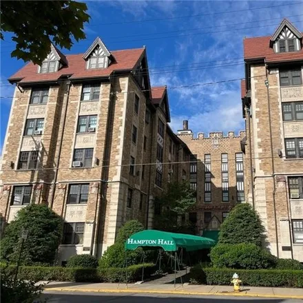 Buy this 2 bed condo on Hampton Hall in 166 North Dithridge Street, Pittsburgh
