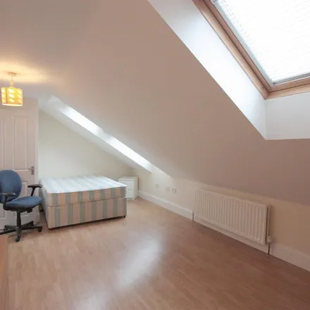 Rent this 4 bed apartment on Glenthorn Road in Newcastle upon Tyne, NE2 3HJ