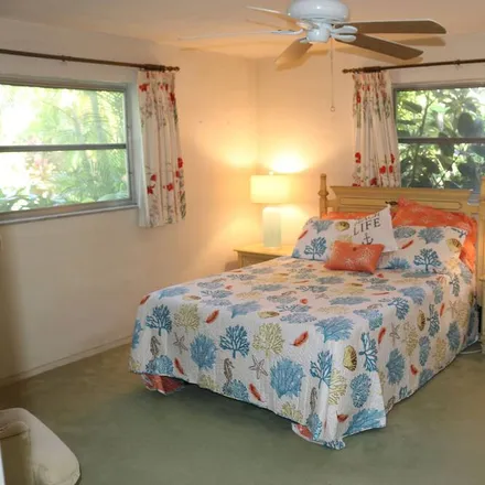 Rent this 2 bed house on Vero Beach
