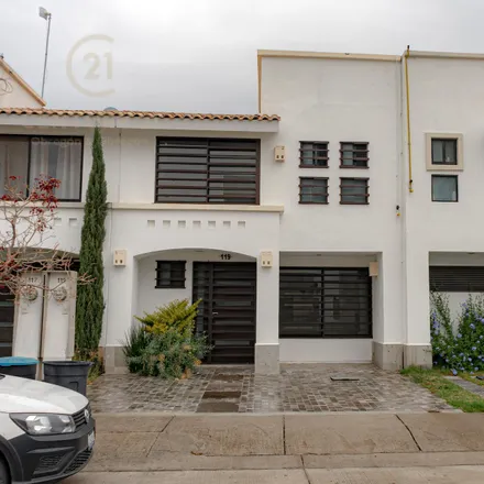 Rent this studio house on Circuito Puerta de San Isidro in El Cielo, 37669 León