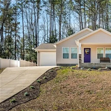 Buy this 2 bed house on 246 South Spring Street in Walhalla, SC 29691