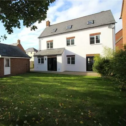 Buy this 5 bed house on Dunvant Road in Swindon, SN25 2AW