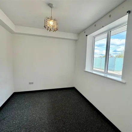 Image 2 - West Road, Southend-on-Sea, SS0 9DE, United Kingdom - Apartment for rent