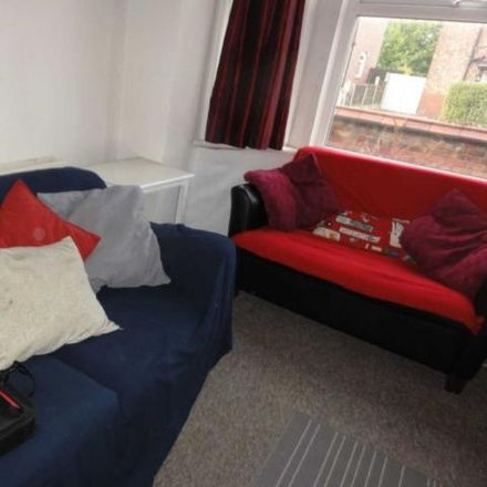 Rent this 3 bed house on 301 Yew Tree Road in Manchester, M20 3HE