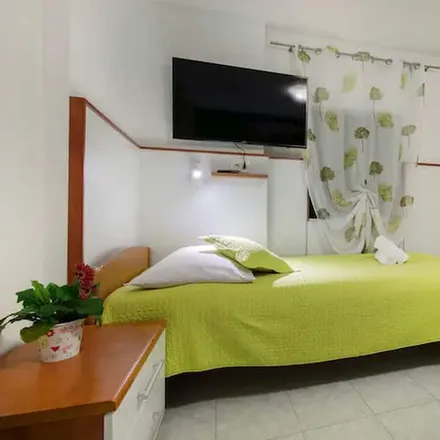 Rent this 1 bed apartment on Skradin in Obala bana Pavla Šubića, 22222 Skradin