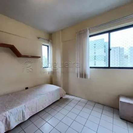 Buy this 2 bed apartment on Super Bompreço in Avenida Conselheiro Rosa e Silva 902, Aflitos