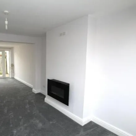 Image 2 - Albert Street, Warley, CM14 5HE, United Kingdom - Townhouse for rent