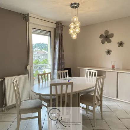 Rent this 2 bed apartment on 175 Rue de Verdun in 42580 L'Étrat, France