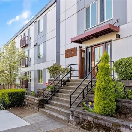 Buy this 1 bed condo on 301 North 39th Street in Seattle, WA 98103