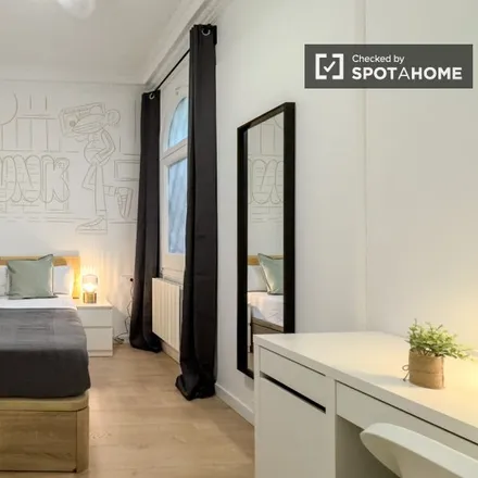 Rent this 8 bed room on Via Laietana in 45, 08003 Barcelona