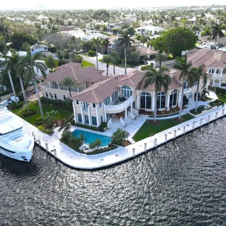 Buy this 8 bed house on Desota Drive in Sunrise Key, Fort Lauderdale