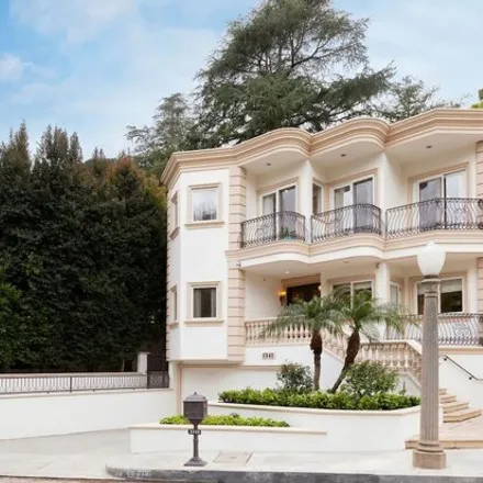 Rent this 4 bed house on 1341 North Beverly Drive in Beverly Hills, CA 90210