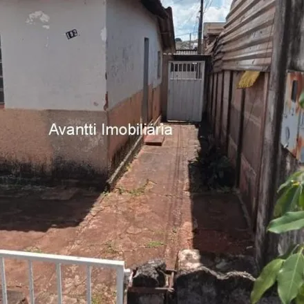 Buy this 3 bed house on Avenida Vasconcelos Costa in Osvaldo Rezende, Uberlândia - MG