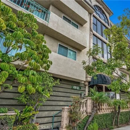 Rent this 2 bed condo on South Sepulveda Boulevard in Los Angeles, CA 90049