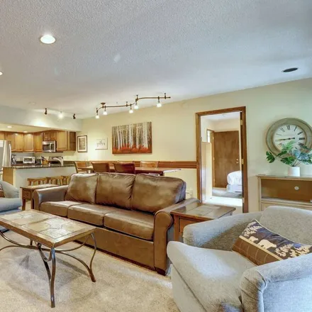 Rent this 3 bed condo on Frisco