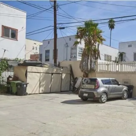 Image 4 - 880 South Normandie Avenue, Los Angeles, CA 90005, USA - House for sale