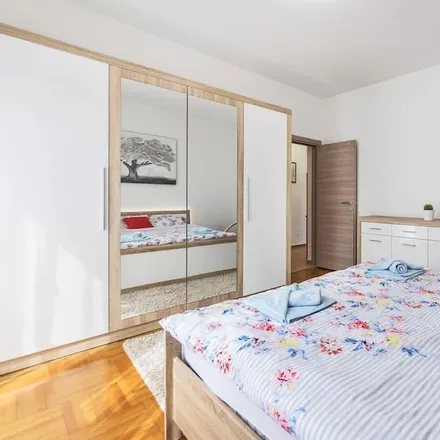Image 6 - Pula, Grad Pula, Istria County, Croatia - Apartment for rent